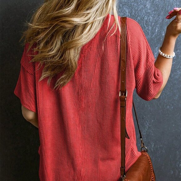 Redwood Casual Women's Twisted Threaded Short-Sleeved T-Shirt - Picture 2 of 6